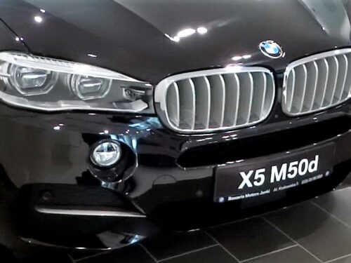 BMW next 100 e Prova su strada: BMW X5